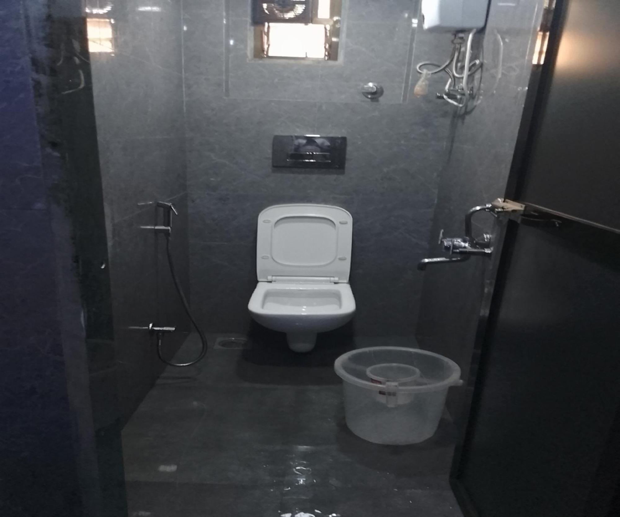 Golden Sands And Single Ac Apartament