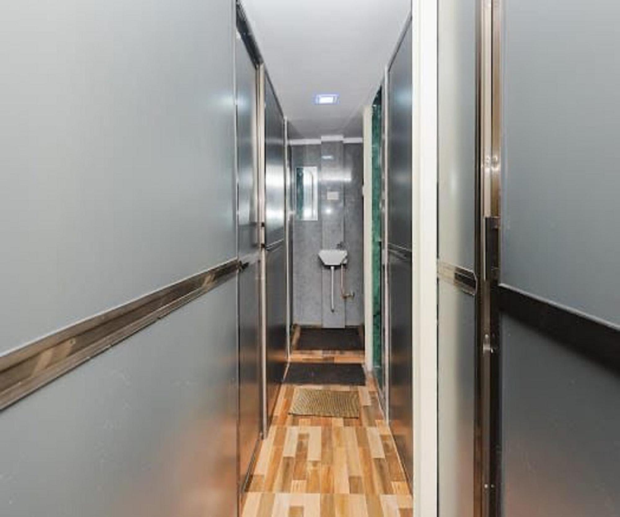 Golden Sands And Single Ac Apartament *